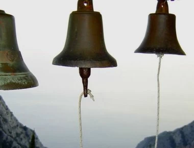 Πένθιμα ήχησαν οι καμπάνες σε όλη την Πιερία για τη συμφωνία των Πρεσπών (βίντεο)